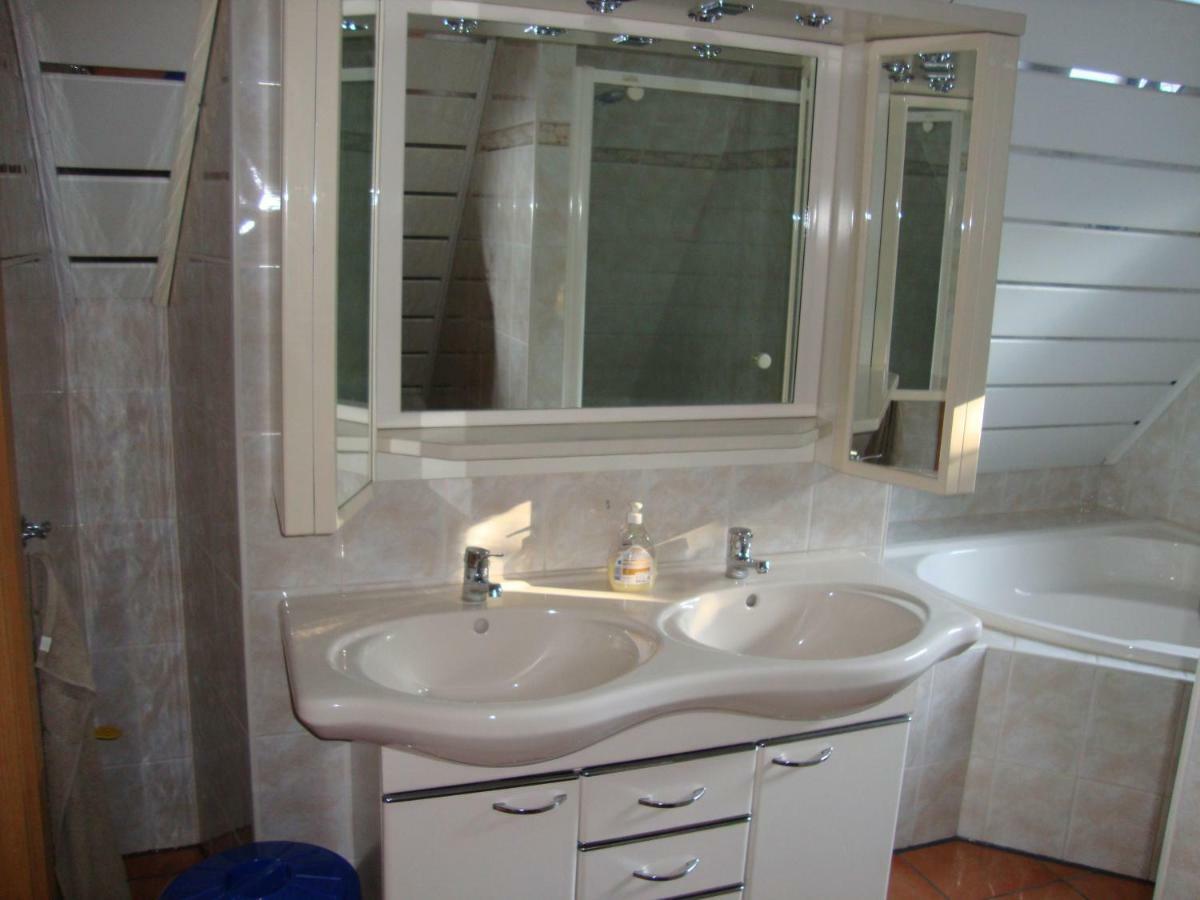 Ferienwohnung "An Der St. Ludmila" Crostwitz ภายนอก รูปภาพ