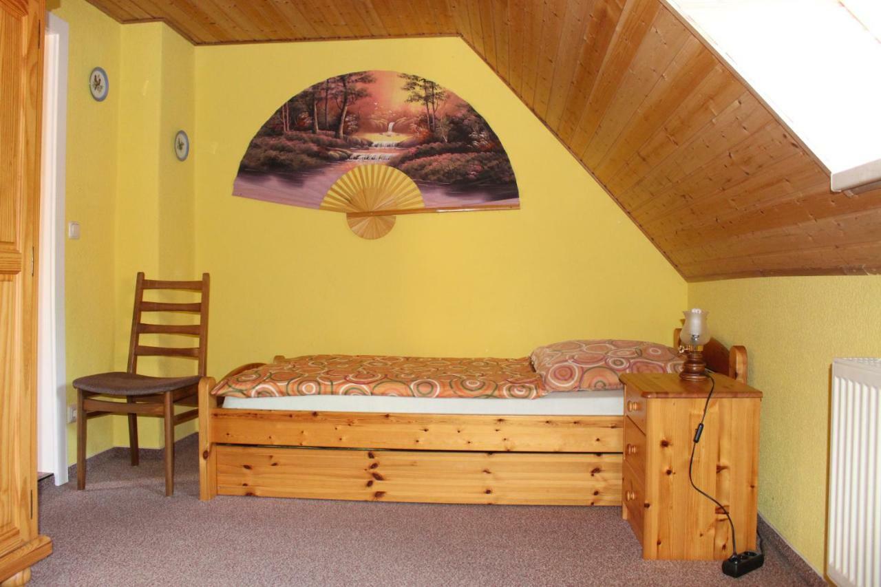 Ferienwohnung "An Der St. Ludmila" Crostwitz ภายนอก รูปภาพ