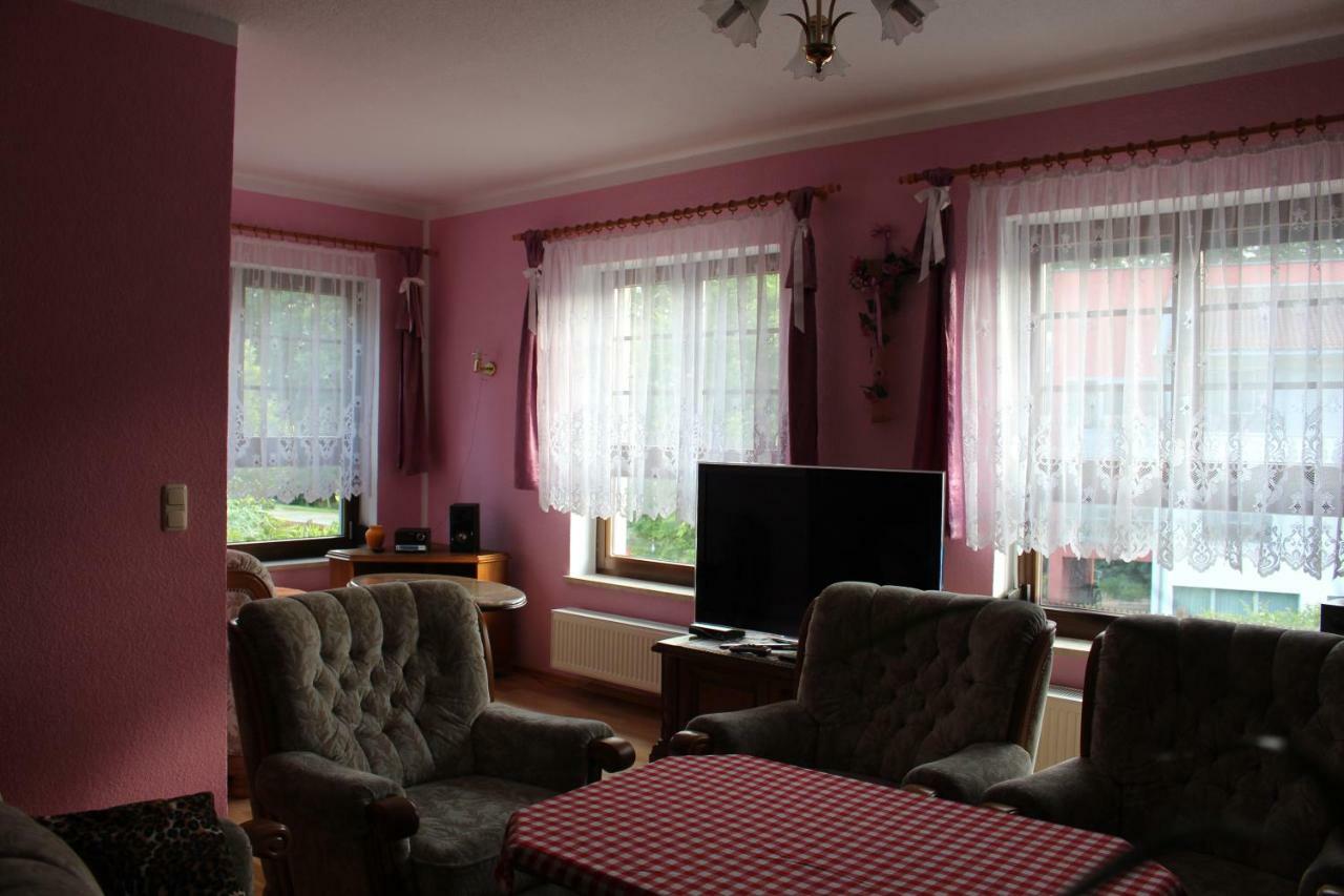 Ferienwohnung "An Der St. Ludmila" Crostwitz ภายนอก รูปภาพ