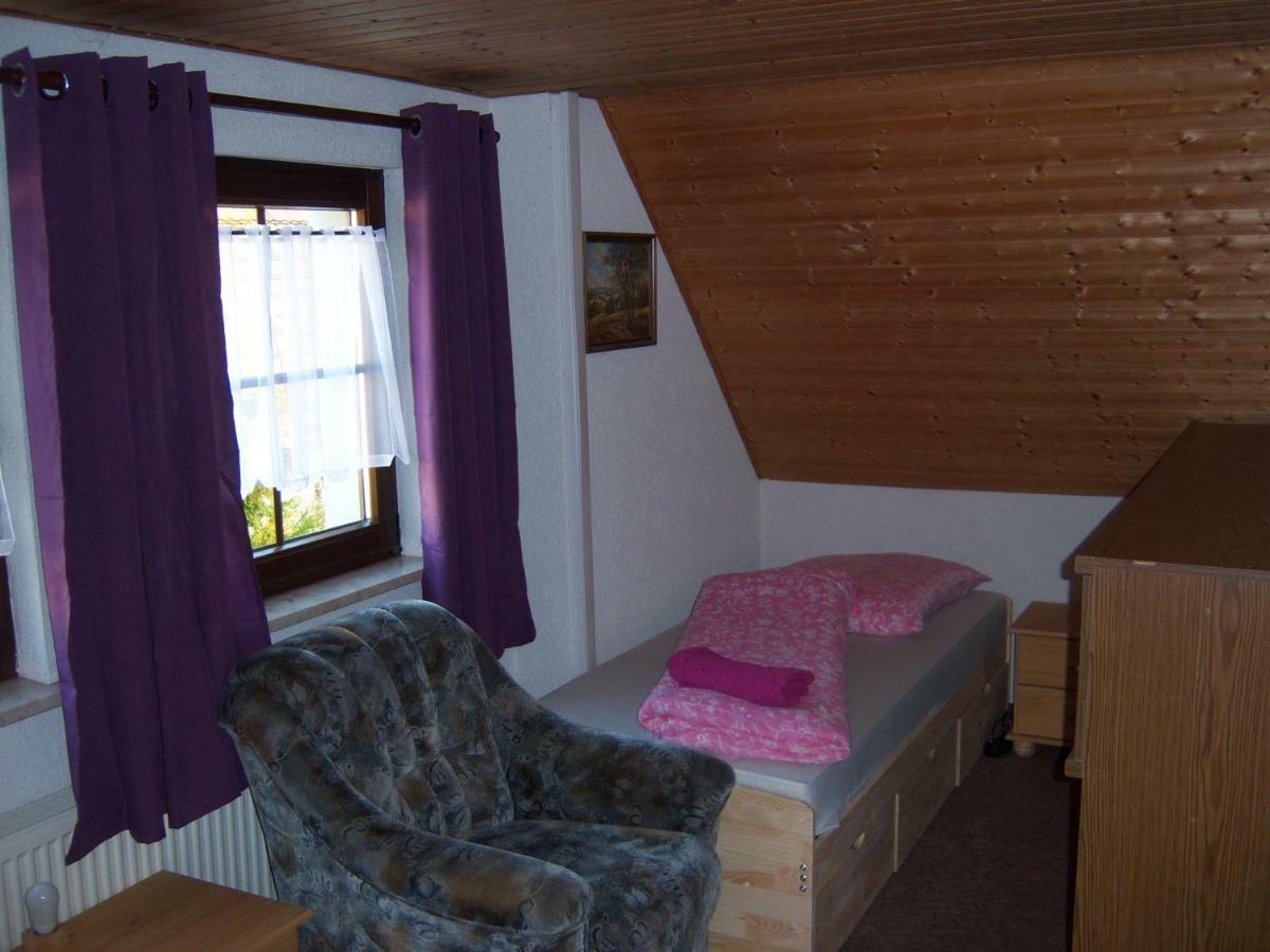 Ferienwohnung "An Der St. Ludmila" Crostwitz ภายนอก รูปภาพ